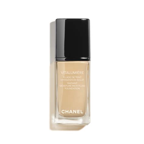 chanel vitalumiere radiant moisture rich fluid foundation|chanel foundation reviews uk.